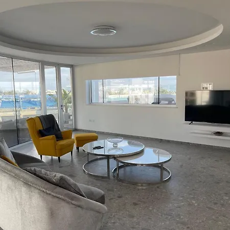 Mykonos Apartamento Paphos